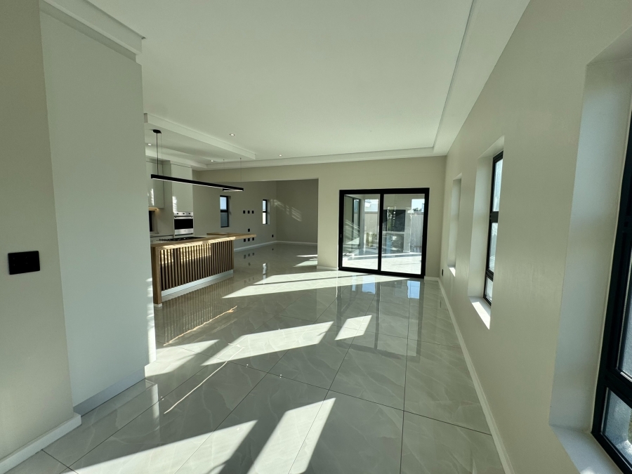 3 Bedroom Property for Sale in Sandown Western Cape